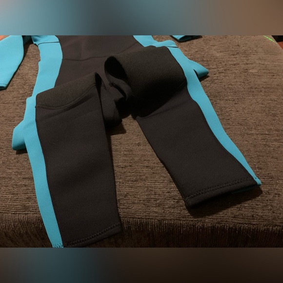 Hevto Women Wetsuit 3/2mm Neoprene Wet Suit - Picture 5 of 9